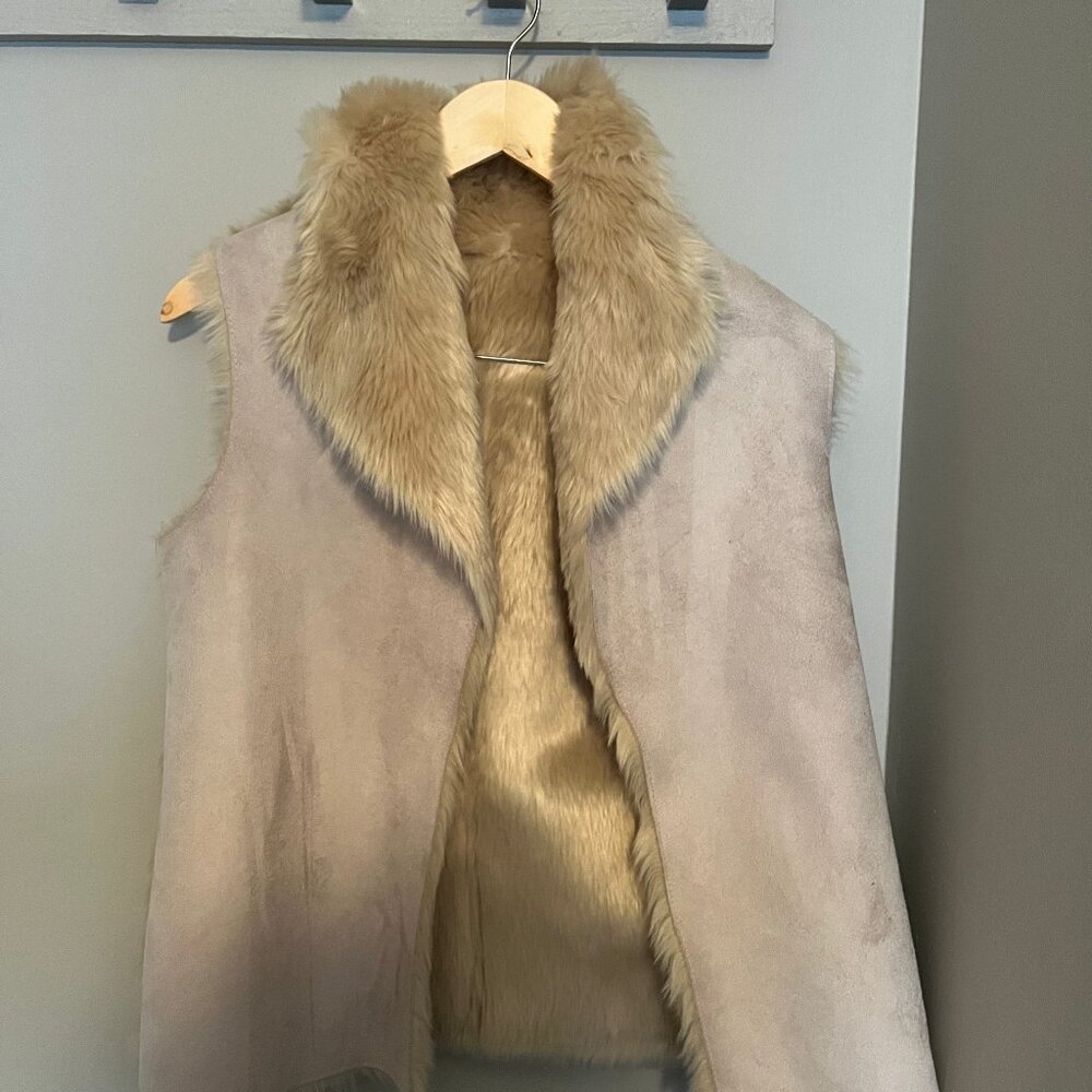 LOFT Faux Fur Reversible Vest - Picture 2 of 3